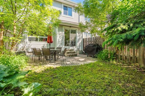 Photo 5 at 66 Daventry Crescent, Nepean (Longfields), Ottawa