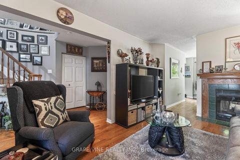 Photo 10 at 66 Daventry Crescent, Nepean (Longfields), Ottawa