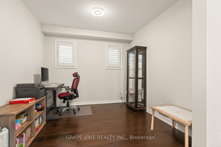 Photo 10 at 414 Aphelion Crescent, Nepean (Half Moon Bay), Ottawa