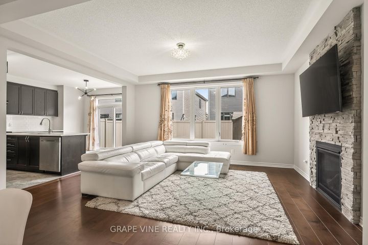 Photo 11 at 414 Aphelion Crescent, Nepean (Half Moon Bay), Ottawa