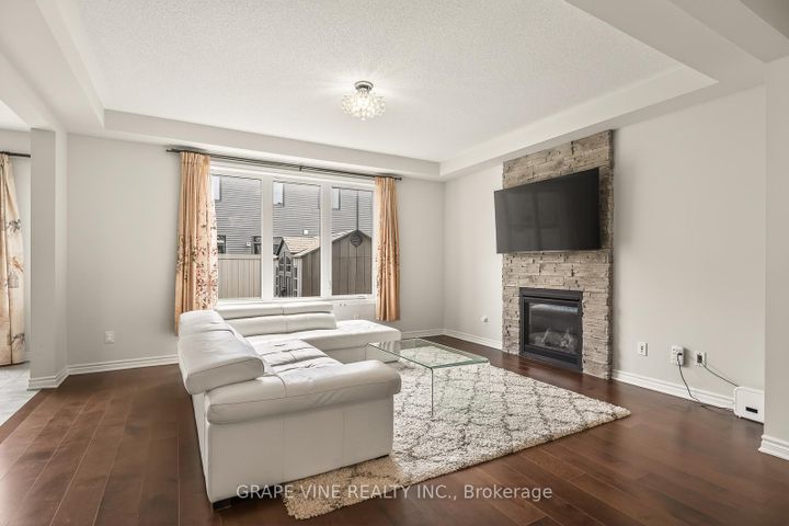 Photo 13 at 414 Aphelion Crescent, Nepean (Half Moon Bay), Ottawa