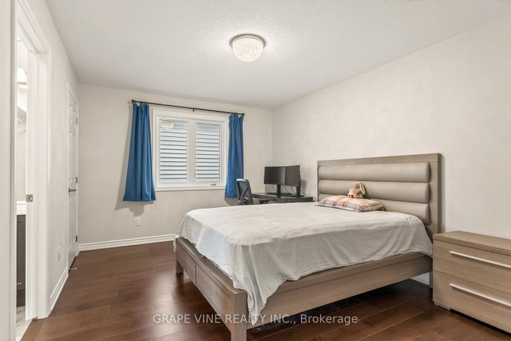 Photo 26 at 414 Aphelion Crescent, Nepean (Half Moon Bay), Ottawa