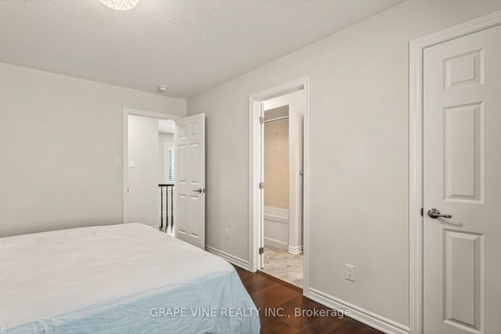 Photo 27 at 414 Aphelion Crescent, Nepean (Half Moon Bay), Ottawa