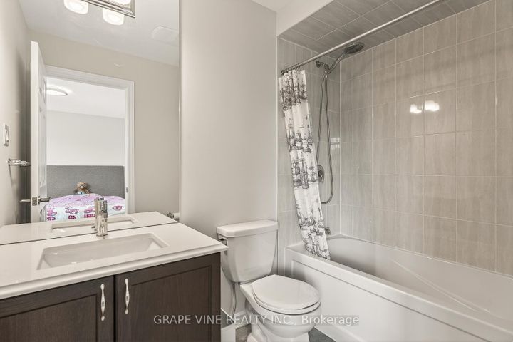 Photo 34 at 414 Aphelion Crescent, Nepean (Half Moon Bay), Ottawa