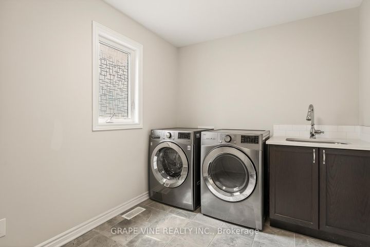 Photo 35 at 414 Aphelion Crescent, Nepean (Half Moon Bay), Ottawa