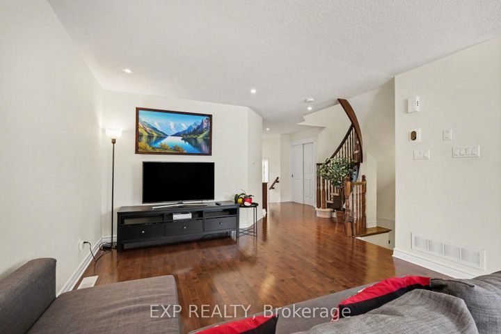 Photo 8 at 267 Garrity Crescent, Nepean (Strandherd), Ottawa
