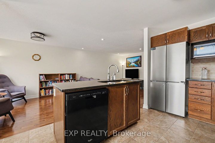 Photo 9 at 267 Garrity Crescent, Nepean (Strandherd), Ottawa