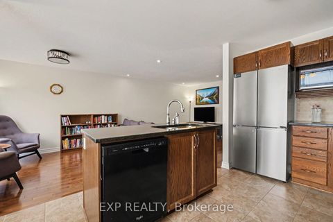 Photo 9 at 267 Garrity Crescent, Nepean (Strandherd), Ottawa