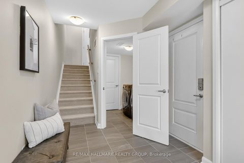 Photo 2 at 58 Teelin Circle, Nepean (Half Moon Bay), Ottawa