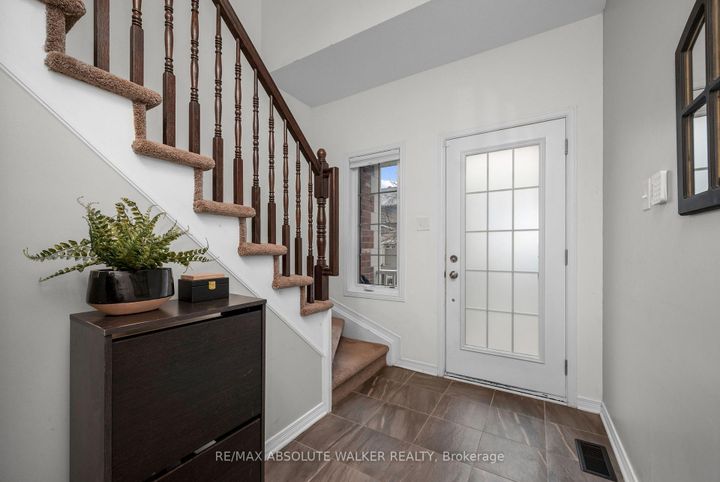 Photo 2 at 33 Dundalk Private, Nepean (Stonebridge), Ottawa
