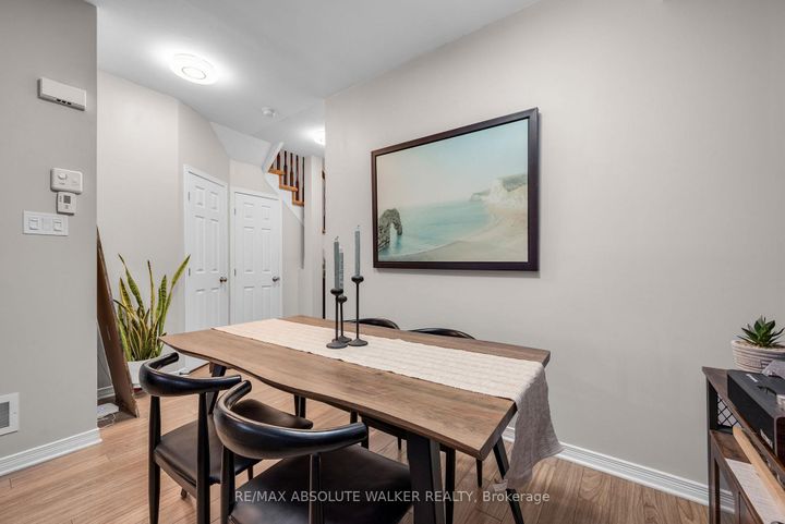 Photo 5 at 33 Dundalk Private, Nepean (Stonebridge), Ottawa