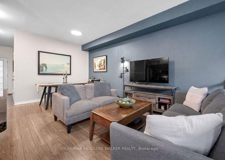 Photo 8 at 33 Dundalk Private, Nepean (Stonebridge), Ottawa