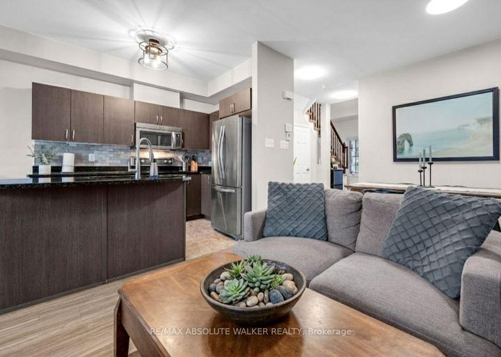 Photo 9 at 33 Dundalk Private, Nepean (Stonebridge), Ottawa