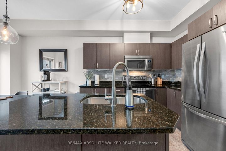 Photo 12 at 33 Dundalk Private, Nepean (Stonebridge), Ottawa