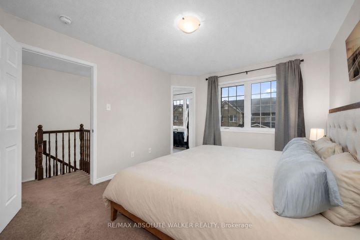Photo 18 at 33 Dundalk Private, Nepean (Stonebridge), Ottawa
