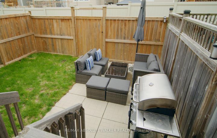 Photo 30 at 33 Dundalk Private, Nepean (Stonebridge), Ottawa