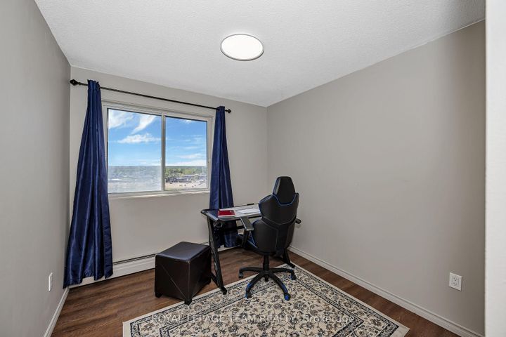 Photo 20 at 707 - 20 Chesterton Drive, Nepean (Borden Farm/Stewart Farm/Carleton Heights/Parkwood Hills), Ottawa