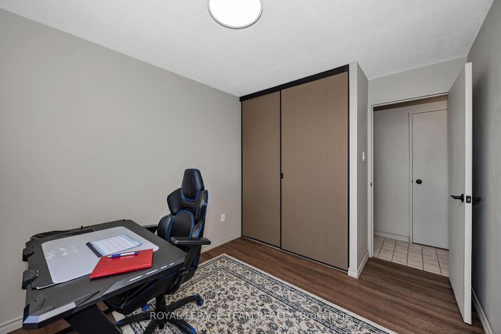 Photo 21 at 707 - 20 Chesterton Drive, Nepean (Borden Farm/Stewart Farm/Carleton Heights/Parkwood Hills), Ottawa