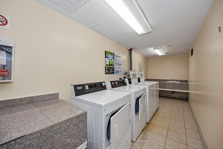 Photo 23 at 707 - 20 Chesterton Drive, Nepean (Borden Farm/Stewart Farm/Carleton Heights/Parkwood Hills), Ottawa