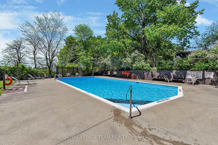 Photo 36 at 707 - 20 Chesterton Drive, Nepean (Borden Farm/Stewart Farm/Carleton Heights/Parkwood Hills), Ottawa