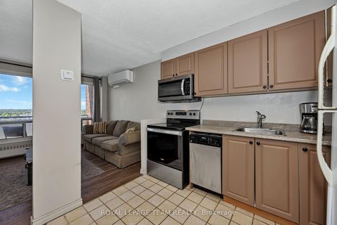 Photo 11 at 707 - 20 Chesterton Drive, Nepean (Borden Farm/Stewart Farm/Carleton Heights/Parkwood Hills), Ottawa