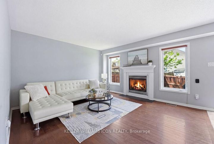 Photo 7 at 90 Sunvale Way, Nepean (Barrhaven East), Ottawa