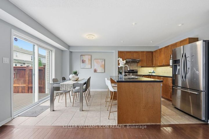 Photo 10 at 90 Sunvale Way, Nepean (Barrhaven East), Ottawa