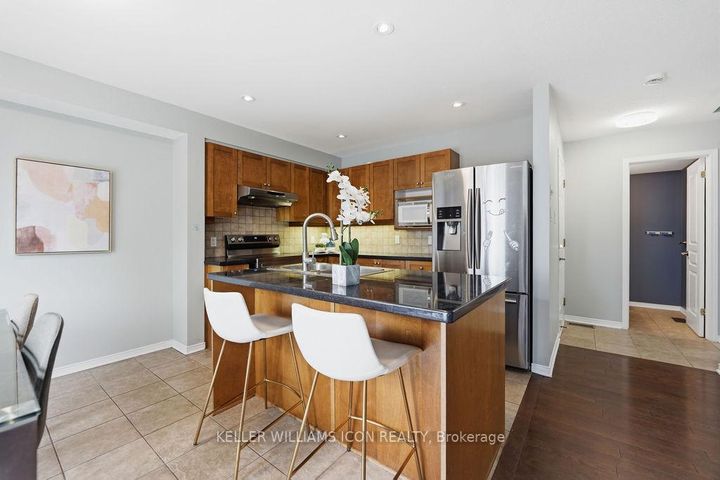 Photo 16 at 90 Sunvale Way, Nepean (Barrhaven East), Ottawa