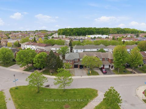 Photo 1 at 90 Sunvale Way, Nepean (Barrhaven East), Ottawa