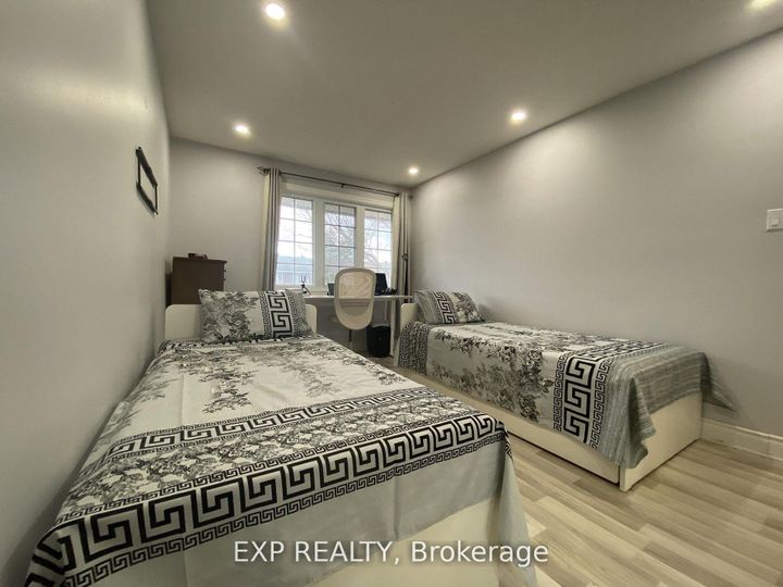 Photo 9 at 29 - 415 Kintyre Private, Nepean (Carleton Square), Ottawa