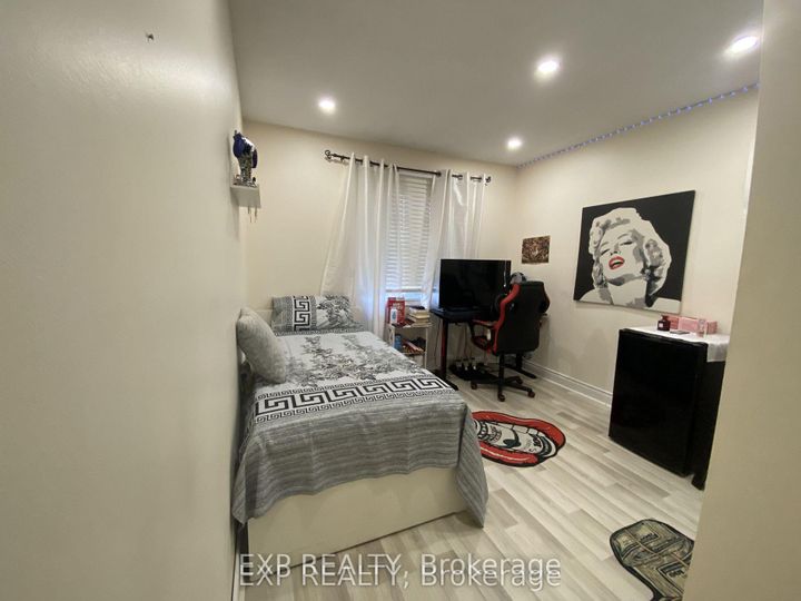 Photo 15 at 29 - 415 Kintyre Private, Nepean (Carleton Square), Ottawa