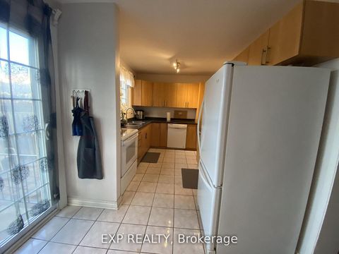 Photo 24 at 29 - 415 Kintyre Private, Nepean (Carleton Square), Ottawa