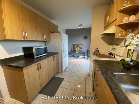 Photo 27 at 29 - 415 Kintyre Private, Nepean (Carleton Square), Ottawa