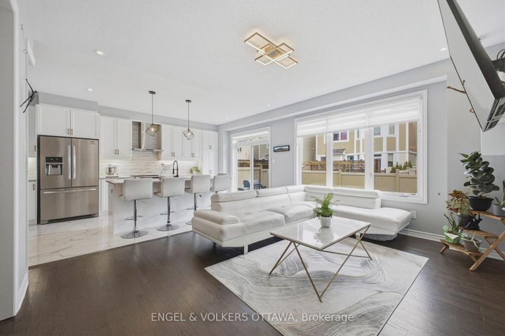 Photo 11 at 139 Switch Grass Crescent, Nepean (Half Moon Bay), Ottawa