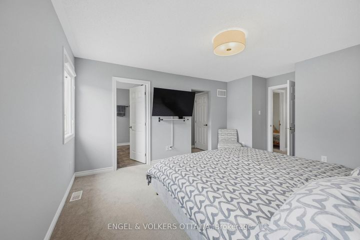 Photo 17 at 139 Switch Grass Crescent, Nepean (Half Moon Bay), Ottawa