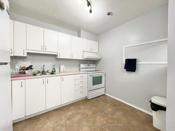 Photo 7 at 704 - 900 Dynes Road, Nepean (Carleton Square), Ottawa
