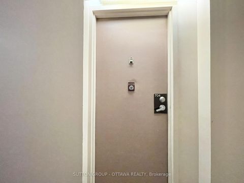 Photo 3 at 704 - 900 Dynes Road, Nepean (Carleton Square), Ottawa