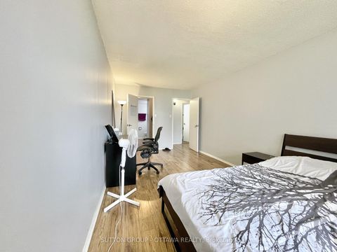 Photo 10 at 704 - 900 Dynes Road, Nepean (Carleton Square), Ottawa