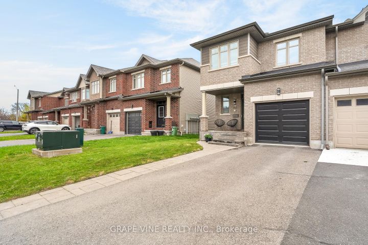Photo 0 at 112 Hawkshaw Crescent, Nepean (Cedargrove/Fraserdale), Ottawa