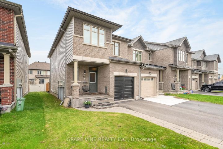 Photo 2 at 112 Hawkshaw Crescent, Nepean (Cedargrove/Fraserdale), Ottawa
