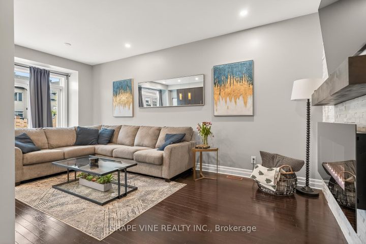 Photo 6 at 112 Hawkshaw Crescent, Nepean (Cedargrove/Fraserdale), Ottawa