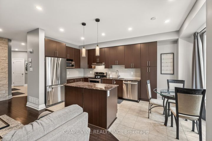 Photo 10 at 112 Hawkshaw Crescent, Nepean (Cedargrove/Fraserdale), Ottawa