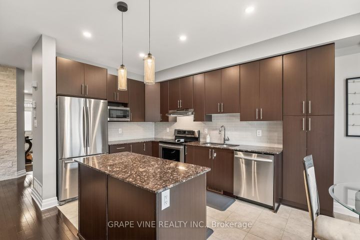 Photo 11 at 112 Hawkshaw Crescent, Nepean (Cedargrove/Fraserdale), Ottawa