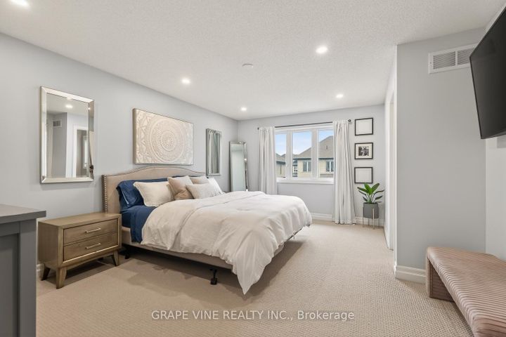 Photo 18 at 112 Hawkshaw Crescent, Nepean (Cedargrove/Fraserdale), Ottawa