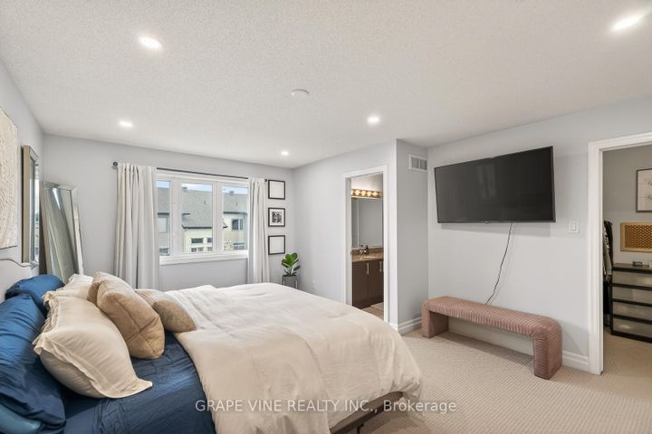 Photo 19 at 112 Hawkshaw Crescent, Nepean (Cedargrove/Fraserdale), Ottawa