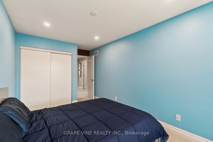 Photo 23 at 112 Hawkshaw Crescent, Nepean (Cedargrove/Fraserdale), Ottawa
