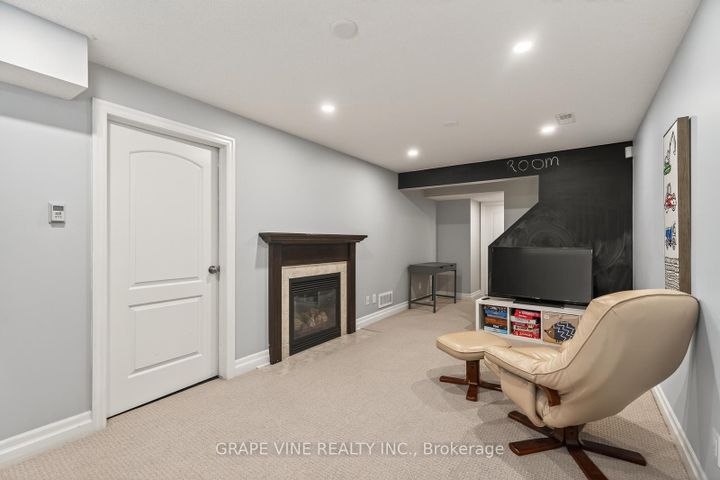 Photo 28 at 112 Hawkshaw Crescent, Nepean (Cedargrove/Fraserdale), Ottawa