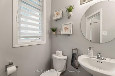 Photo 4 at 112 Hawkshaw Crescent, Nepean (Cedargrove/Fraserdale), Ottawa