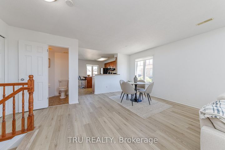 Photo 8 at 10 - 272 Keltie Private, Nepean (Longfields), Ottawa