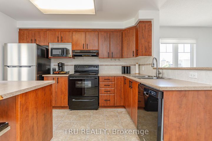 Photo 12 at 10 - 272 Keltie Private, Nepean (Longfields), Ottawa